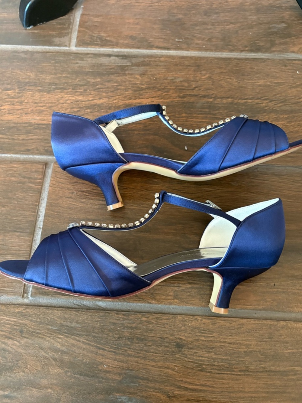 Elegant Navy Satin T-Strap Heels with Crystal Embellishment - Picture 4 of 7